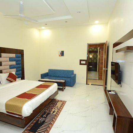 Hotel Villa Inn Ānand Kültér fotó