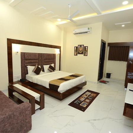 Hotel Villa Inn Ānand Kültér fotó
