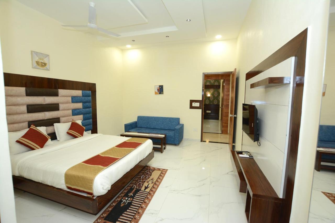 Hotel Villa Inn Ānand Kültér fotó