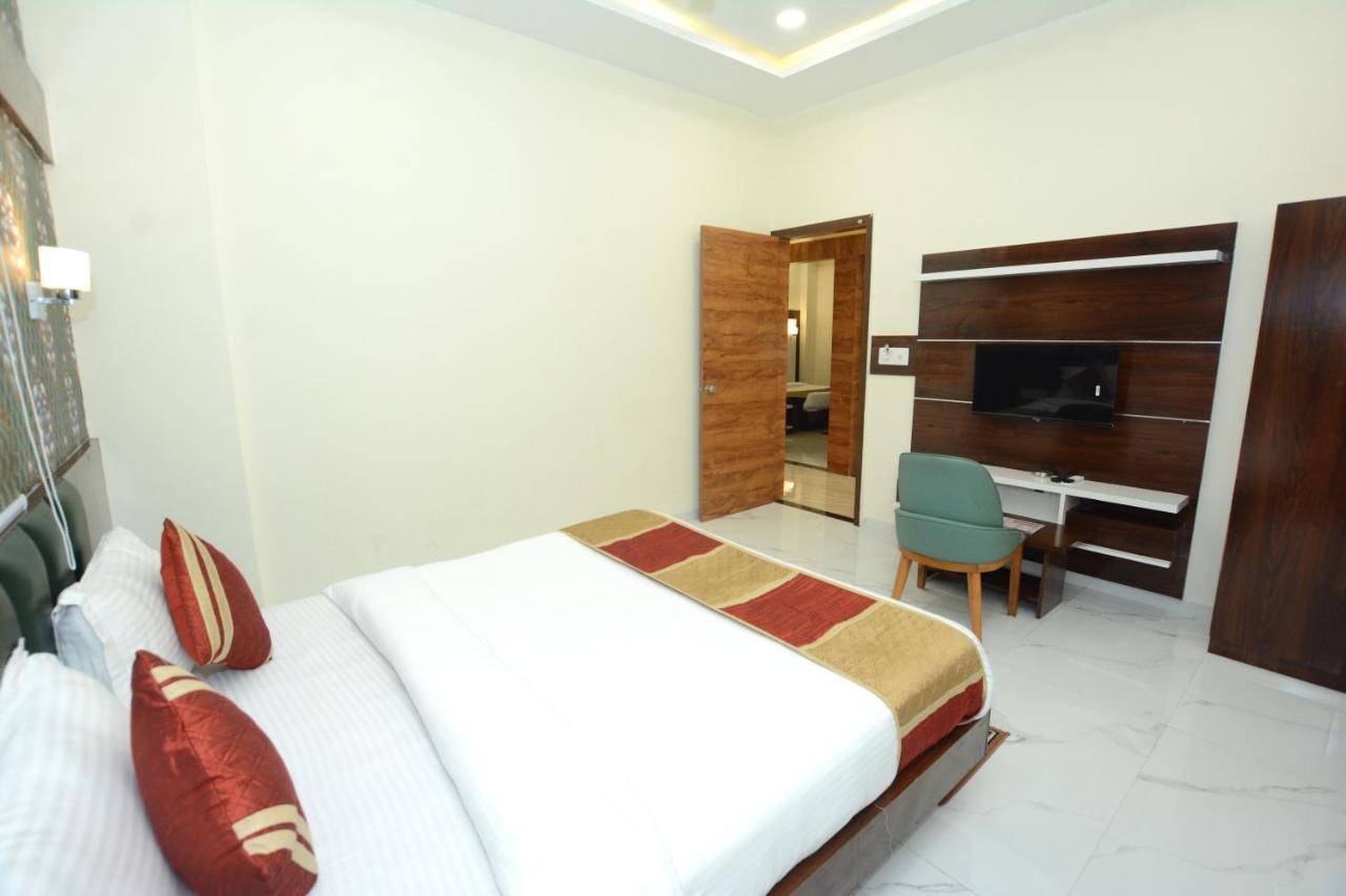 Hotel Villa Inn Ānand Kültér fotó