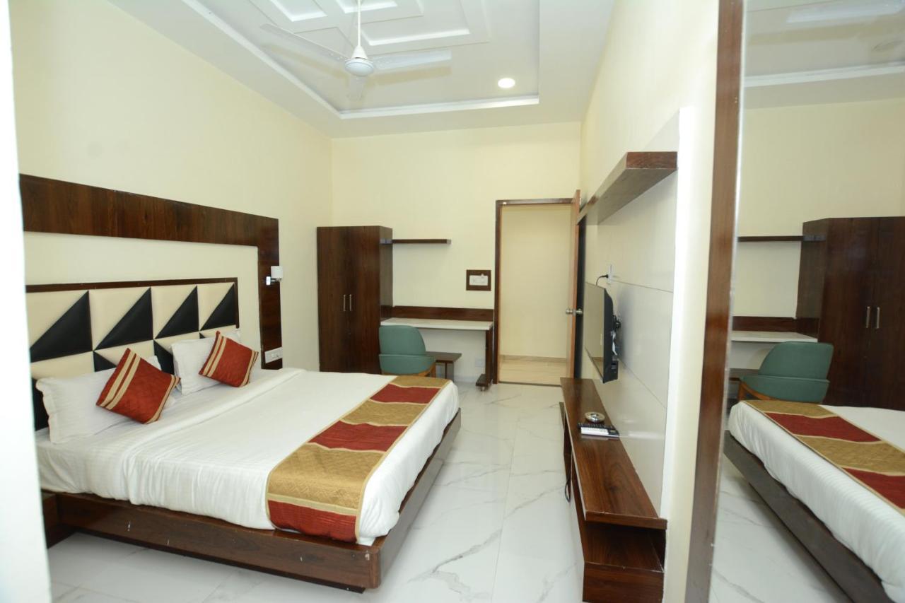 Hotel Villa Inn Ānand Kültér fotó