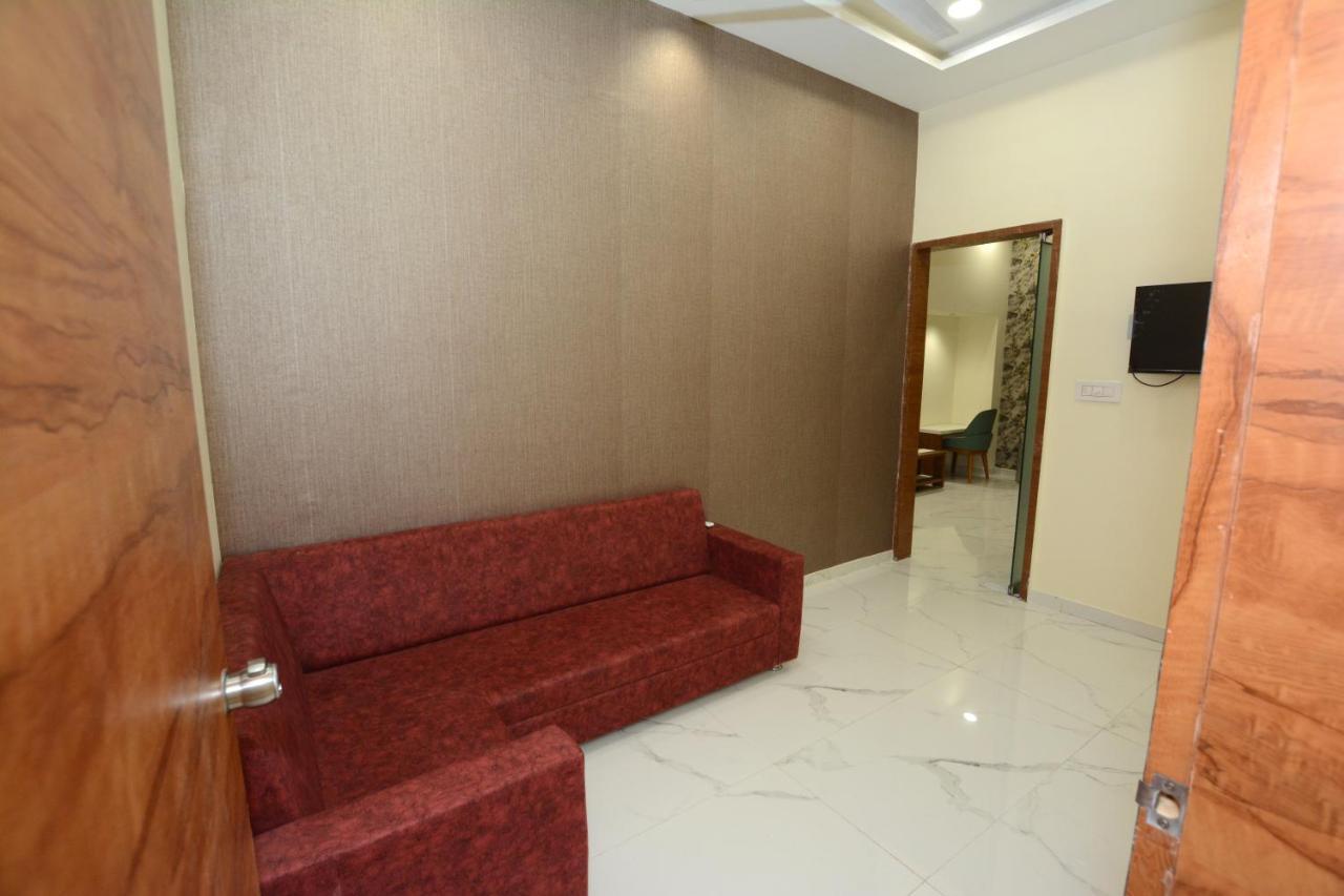 Hotel Villa Inn Ānand Kültér fotó
