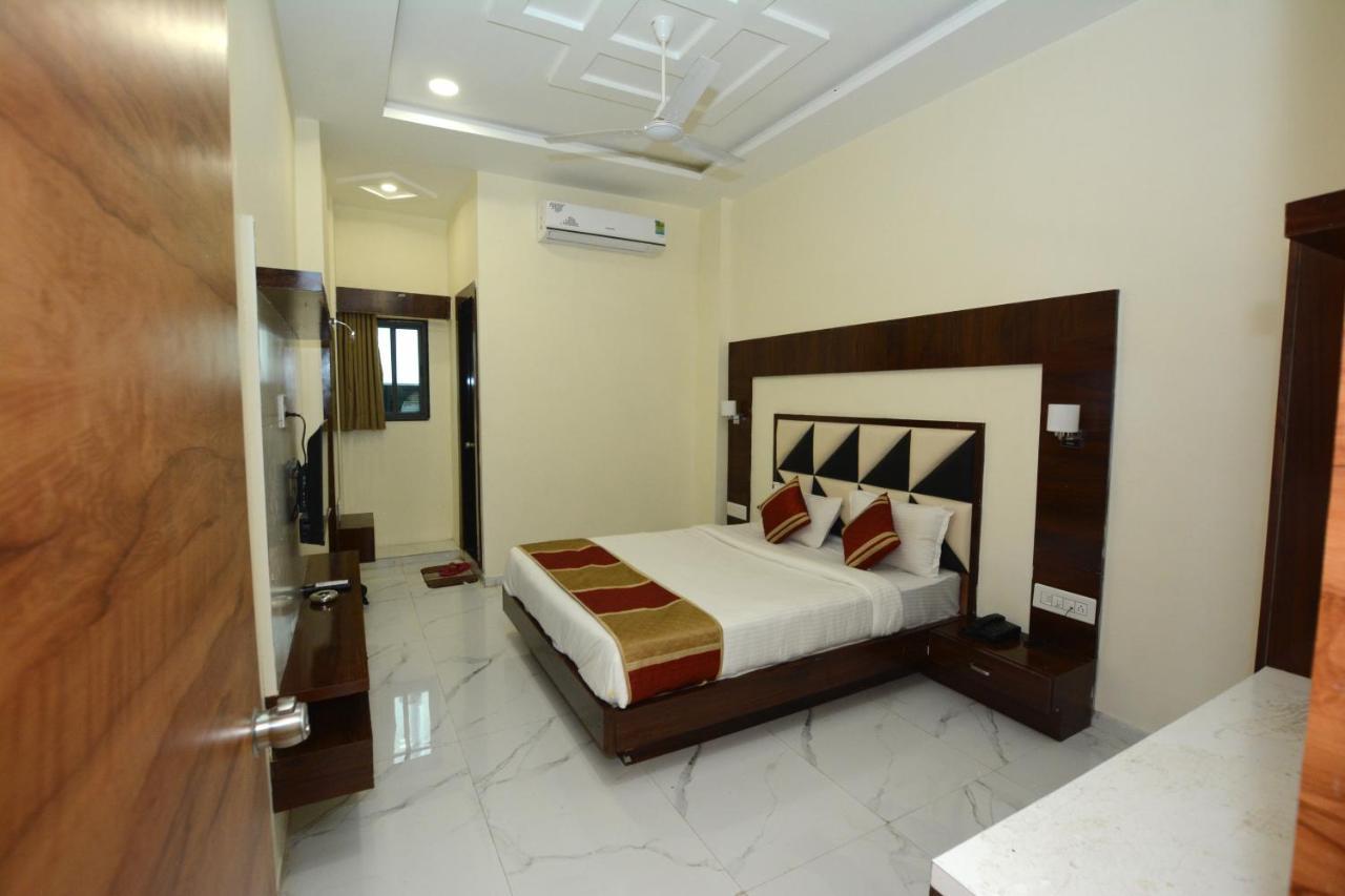 Hotel Villa Inn Ānand Kültér fotó